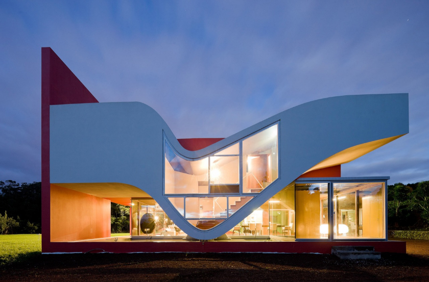 5 of the Strangest and Most Futuristic Houses in the World