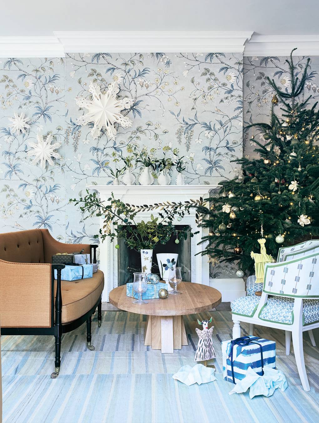 House & Garden Shows You How To Do A Unique Christmas Decoration
