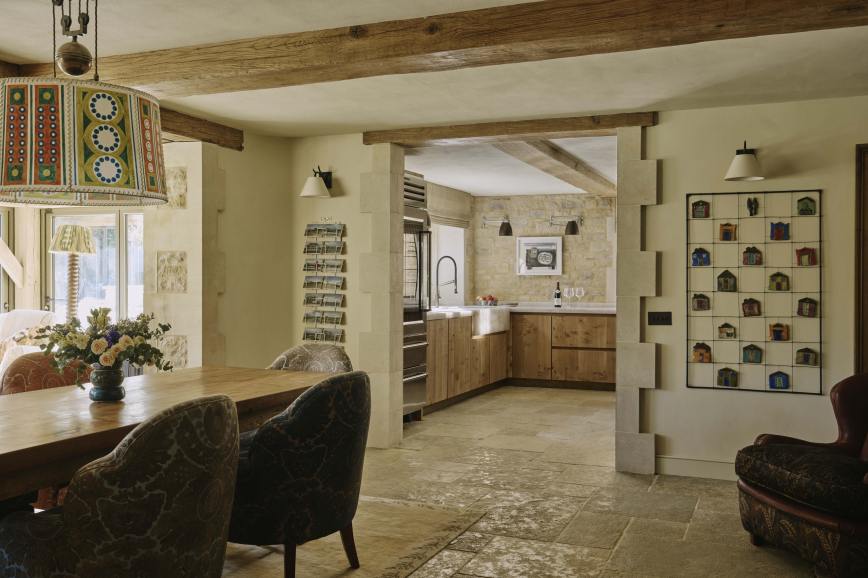 The Cotswolds Kitchen: A Homes & Gardens Design Awards Winner!